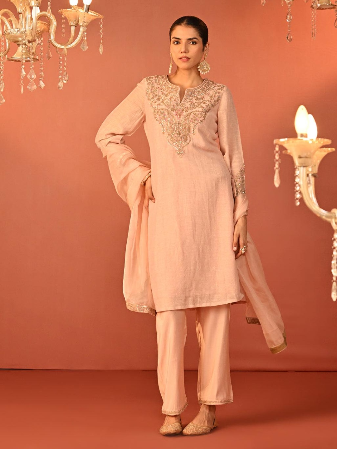 

Lakshita Ethnic Motifs Embroidered Viscose Linen Ethnic Co-ord Set, Pink