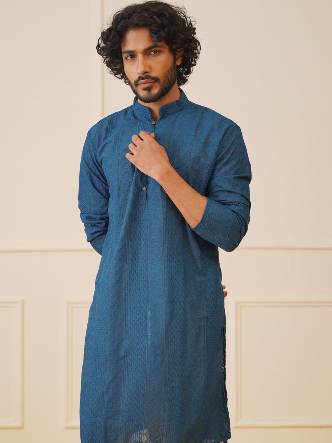 

Jompers Men Embroidered Regular Chikankari Pure Cotton Kurta with Pyjamas, Teal