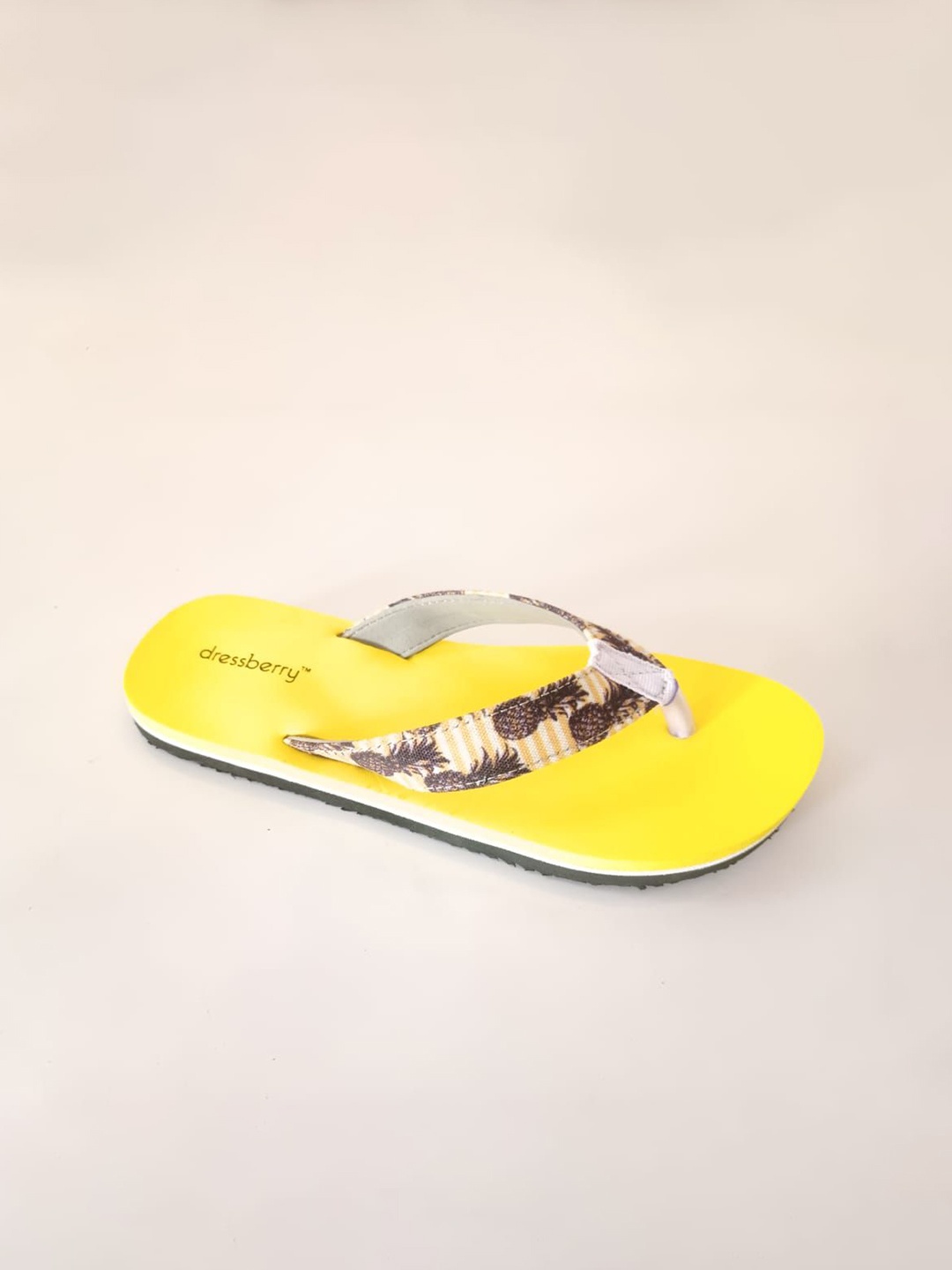 

DressBerry Women Printed Rubber Thong Flip-Flops, Yellow