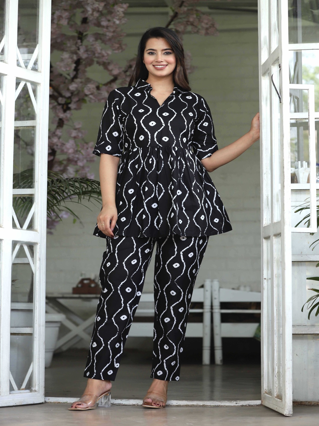 

Vaimiya Printed Cotton Top With Trouser Co-Ords, Black