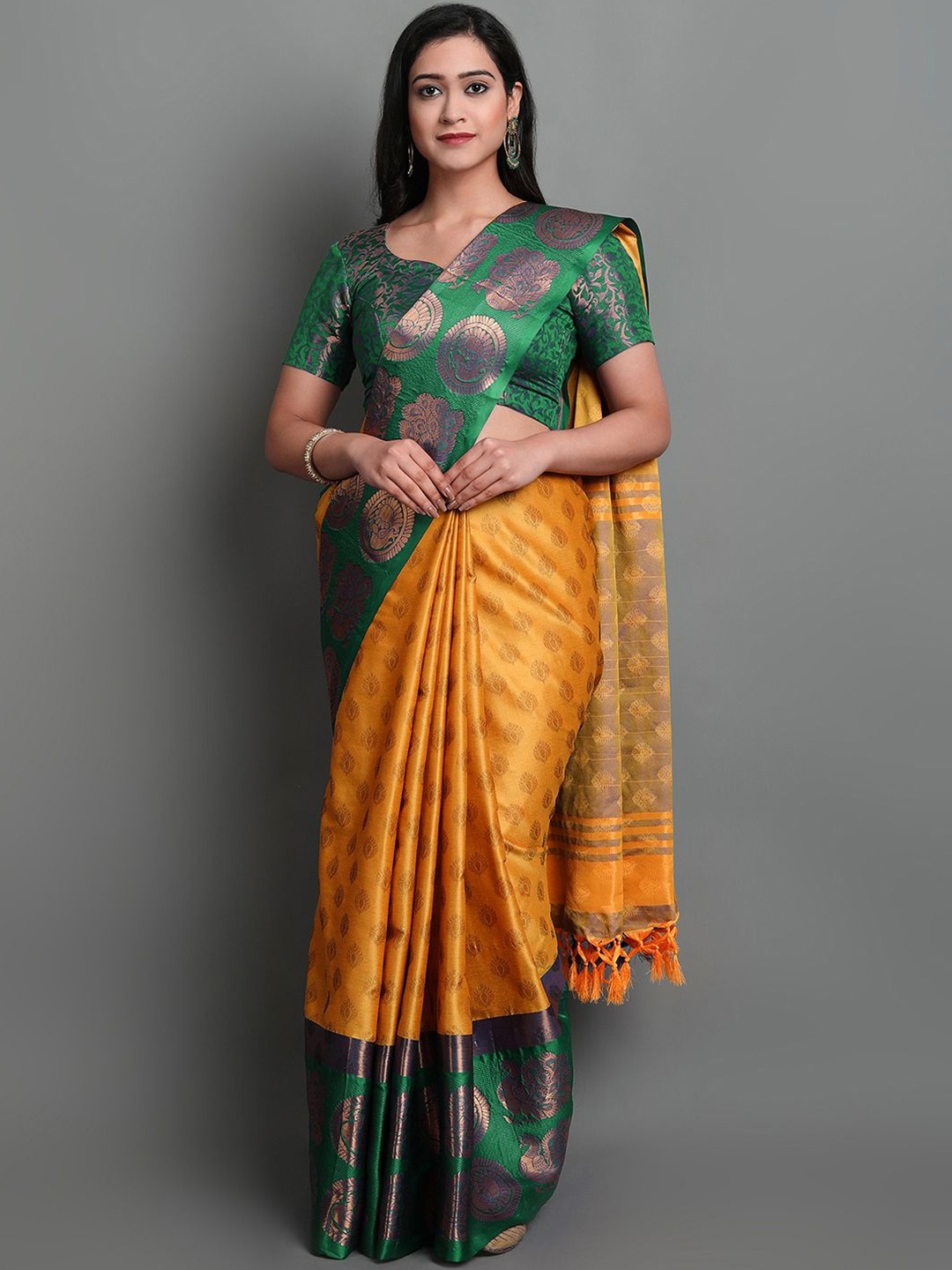 

VILLAGIUS Woven Design Zari Ikat Saree, Gold