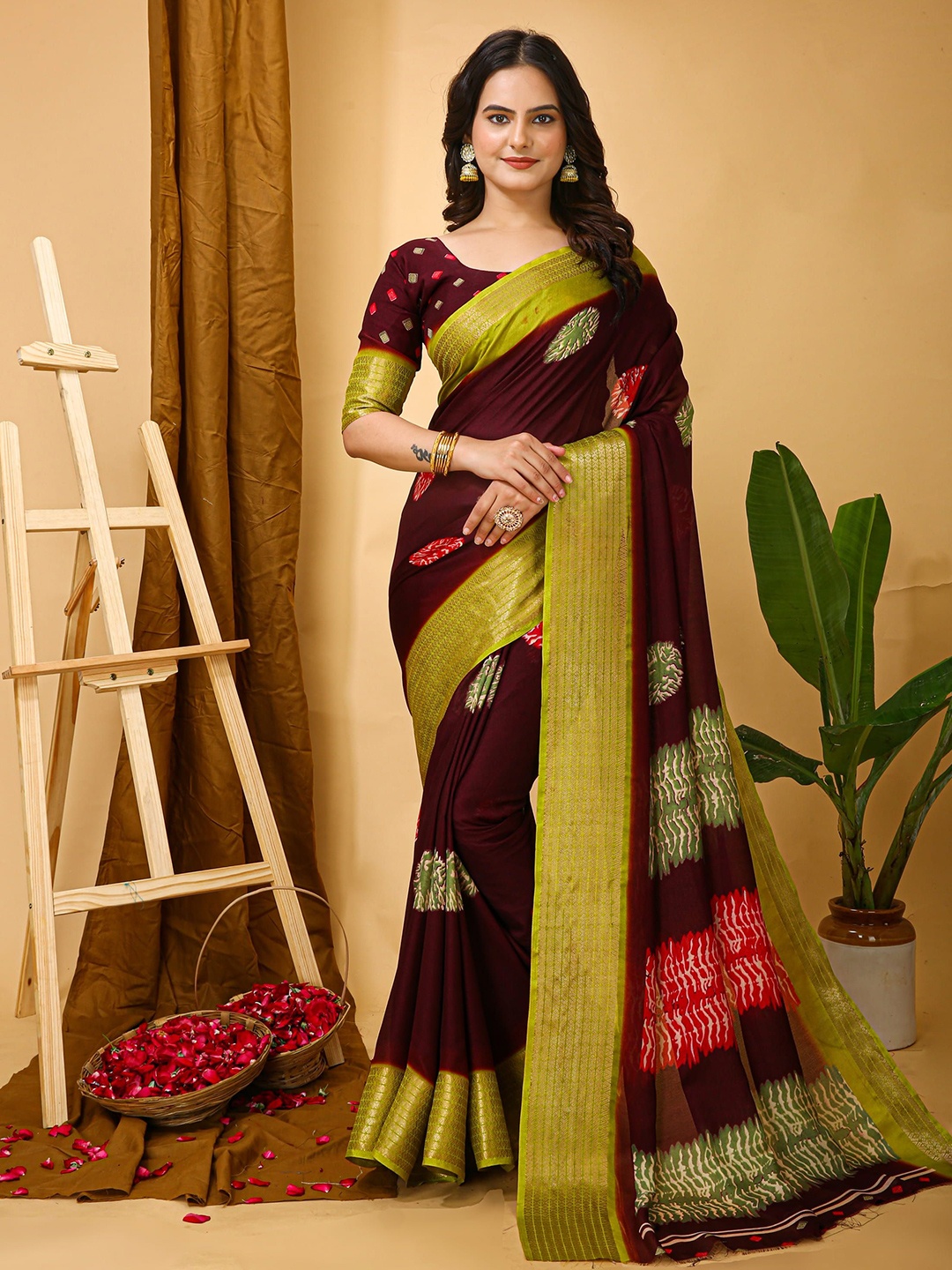 

KAYOMMI Floral Zari Banarasi Saree, Maroon