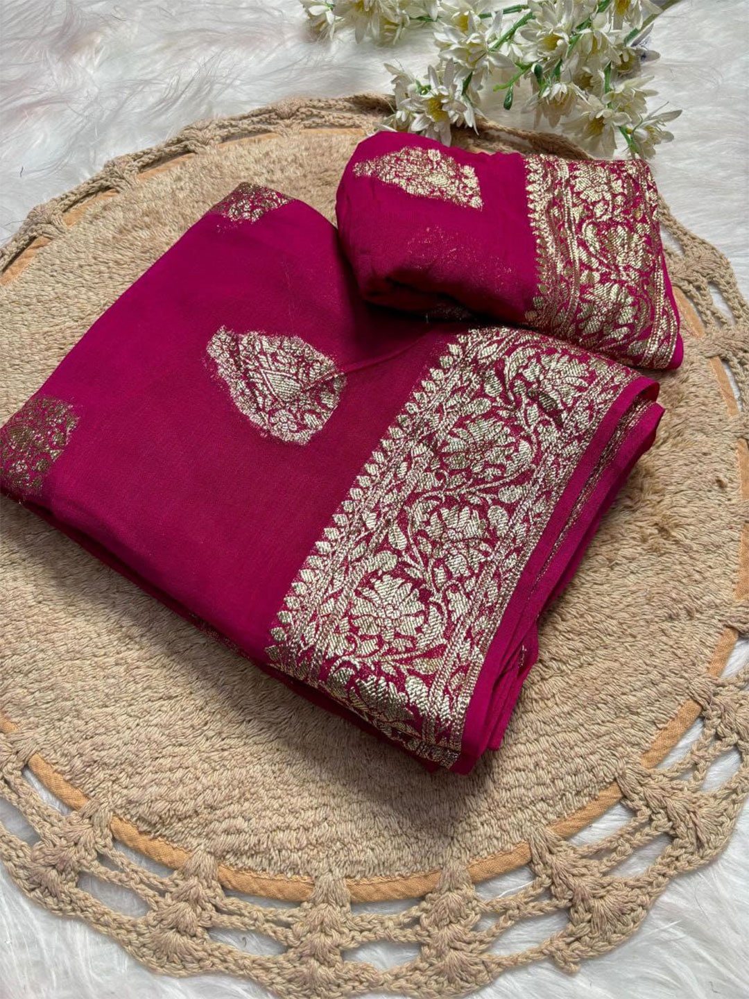 

PAYAL CREATION Ethnic Motifs Zari Pure Georgette Saree, Pink