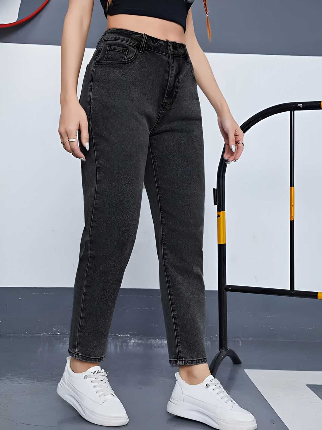 

THIRD QUADRANT Women Jean Straight Fit Jeans, Black