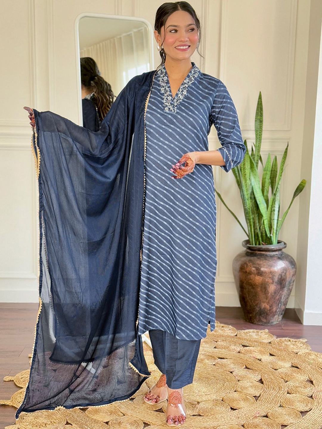 

KOTRONS Leheriya Printed Thread Work Chanderi Silk Straight Kurta With Trousers & Dupatta, Navy blue