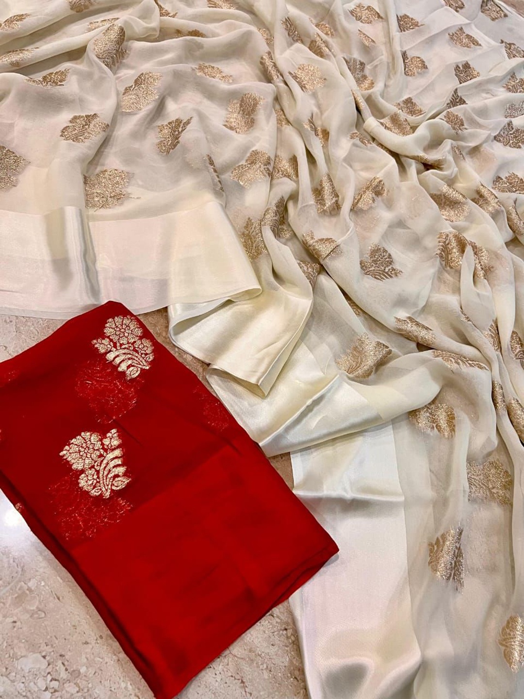 

PAYAL CREATION Ethnic Motifs Zari Pure Georgette Saree, White