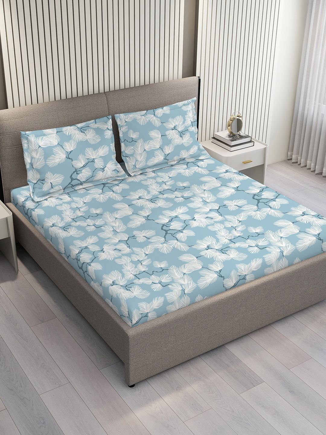 

Layers Bloom Blue & White Floral Microfiber 110 GSM Queen Bedsheet Set-2.54 m x 2.24 m
