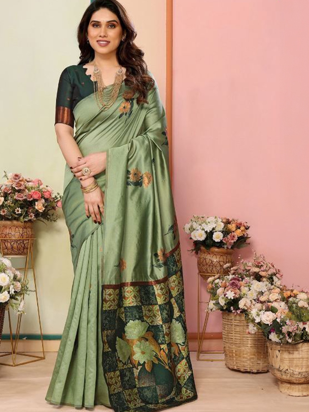 

sareyavella Ethnic Motifs Printed Zari Banarasi Saree, Green