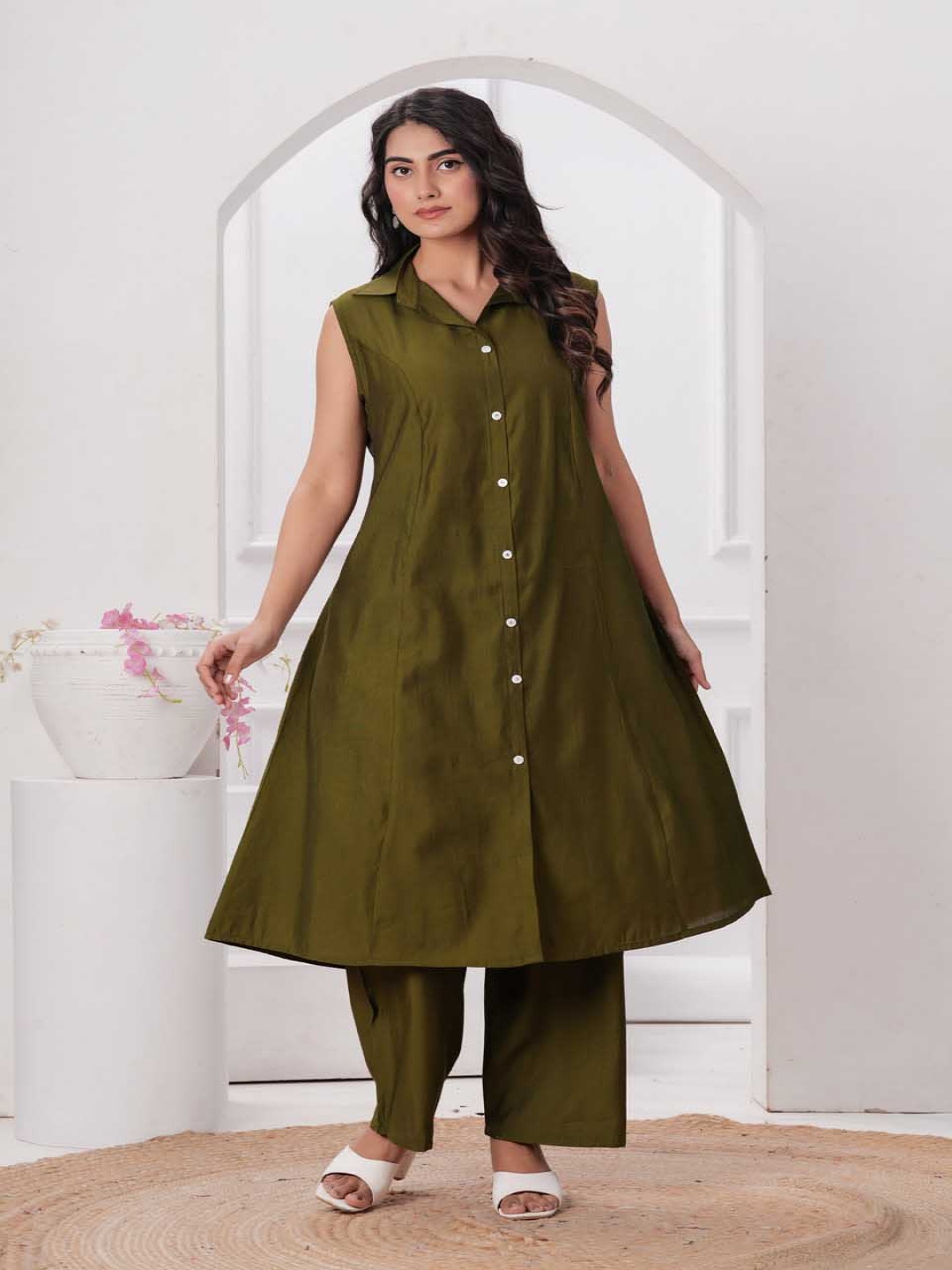 

SIKRA Women Empire Kurta with Trousers, Olive