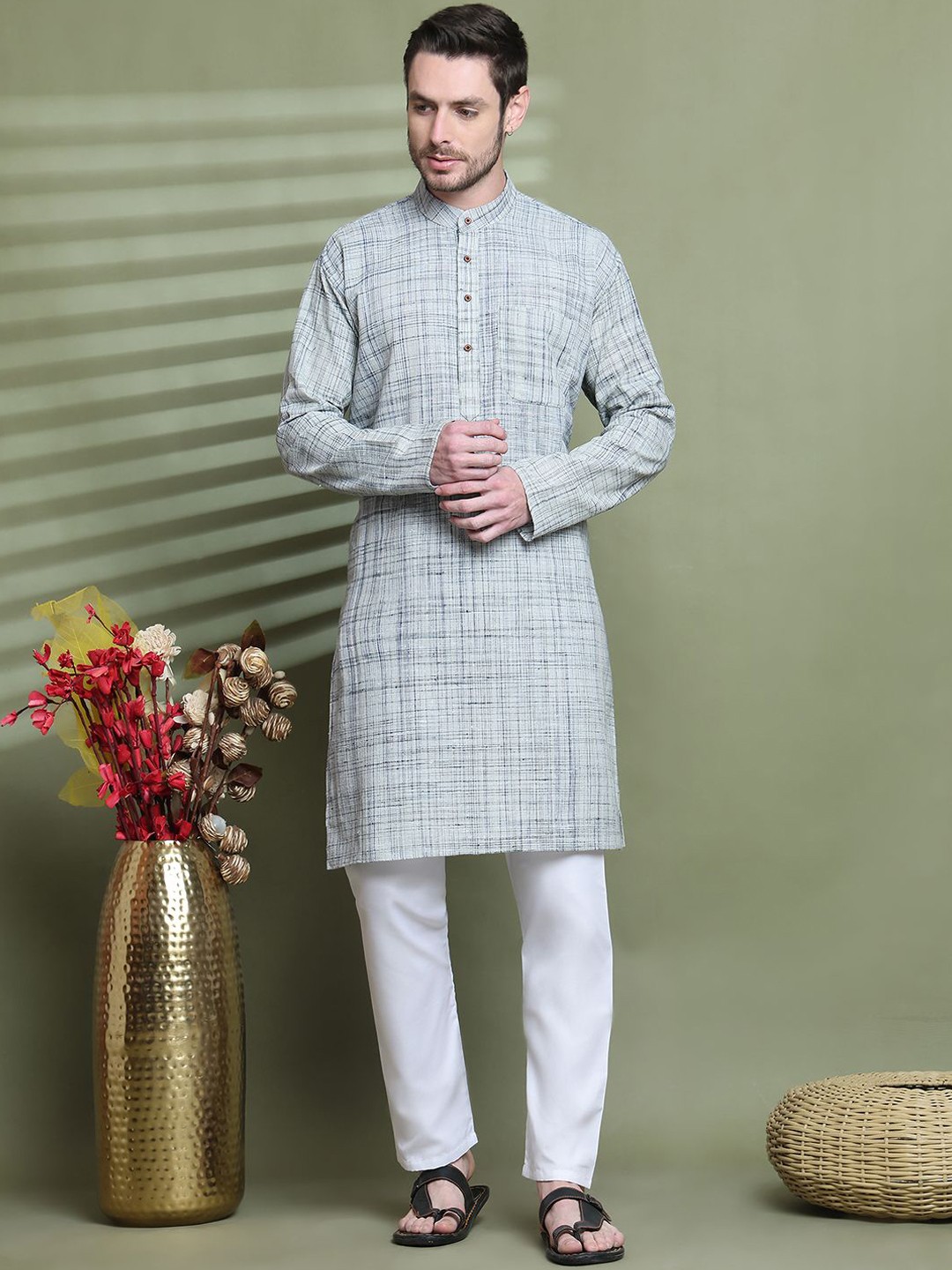 

Armaan Ethnic Men Ethnic Motifs Regular Pure Cotton Kurta with Pyjamas, Green