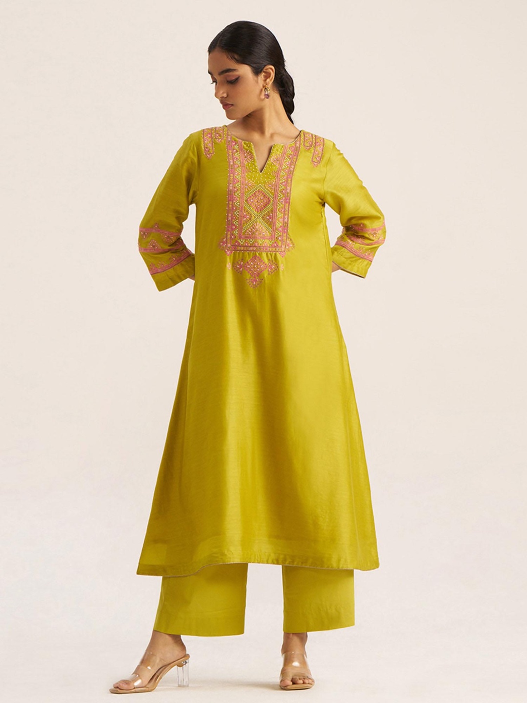 

Ganga Ethnic Motifs Embroidered Chanderi Silk Straight Kurta With Palazzos, Green