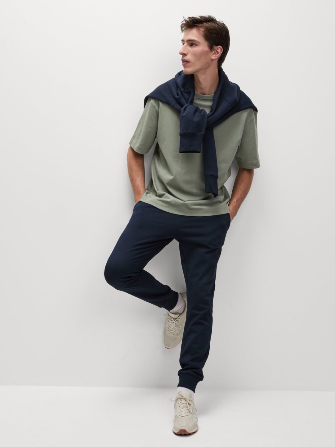 

Marks & Spencer Men Mid Rise Regular Fit Joggers, Navy blue