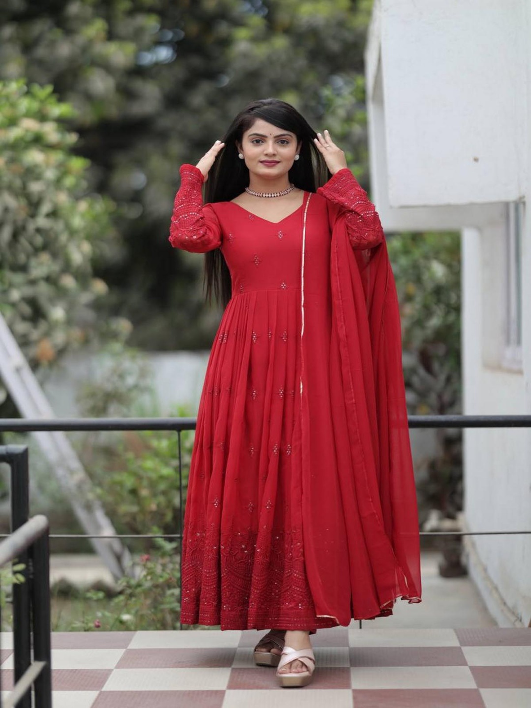 

mimi design Women Regular Silk Georgette Kurta with Dhoti Pants & With Dupatta, Red