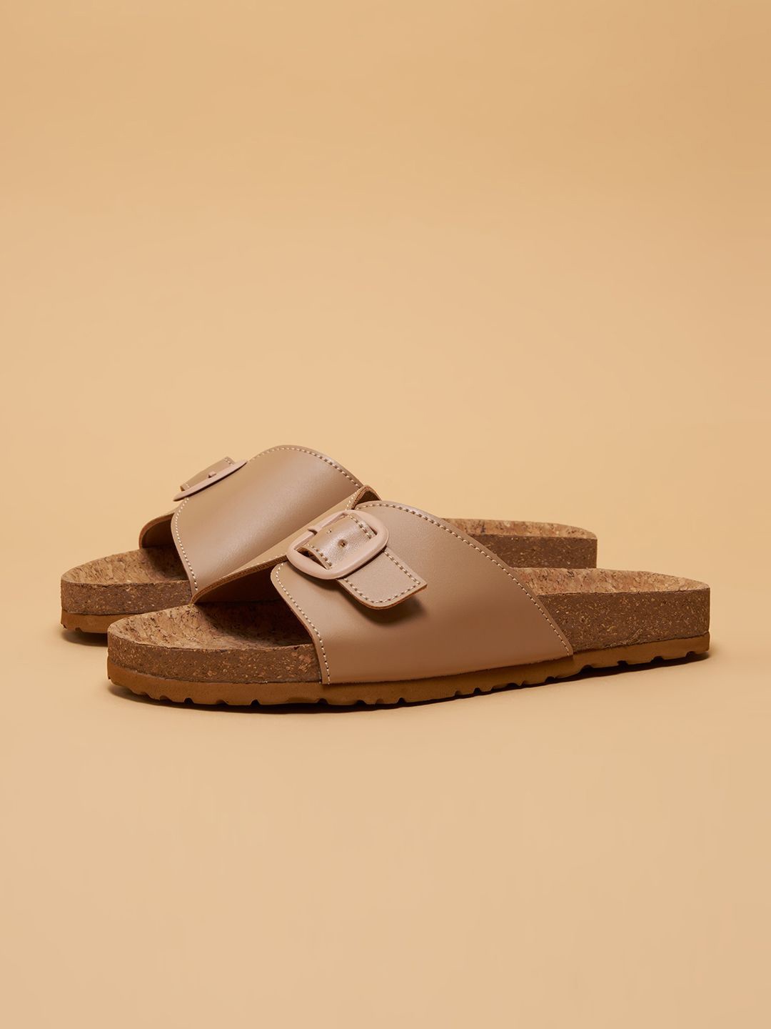 

ERIDANI Women Textured Open Toe Flats with Buckles, Beige