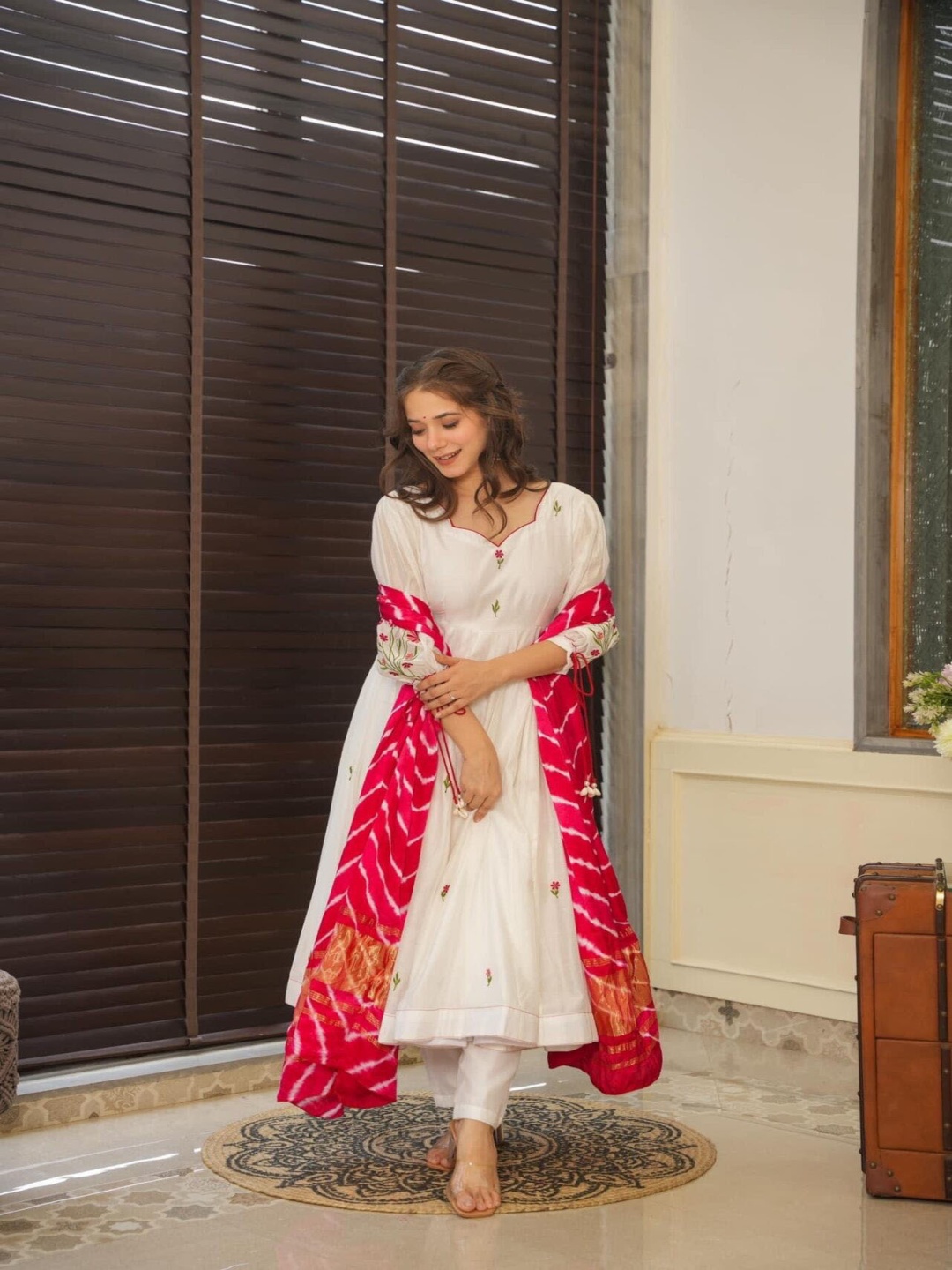 

mimi design Women Regular Silk Georgette Kurta with Dhoti Pants & With Dupatta, Red
