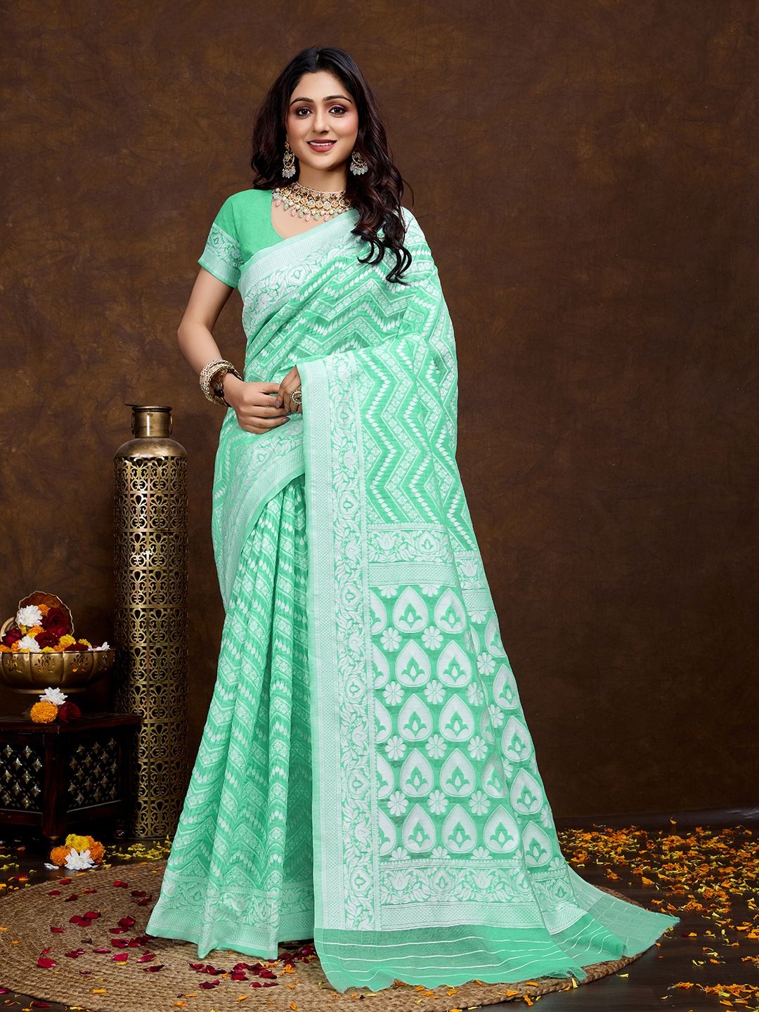 

NIWAA Woven Design Zari Chanderi Saree, Sea green