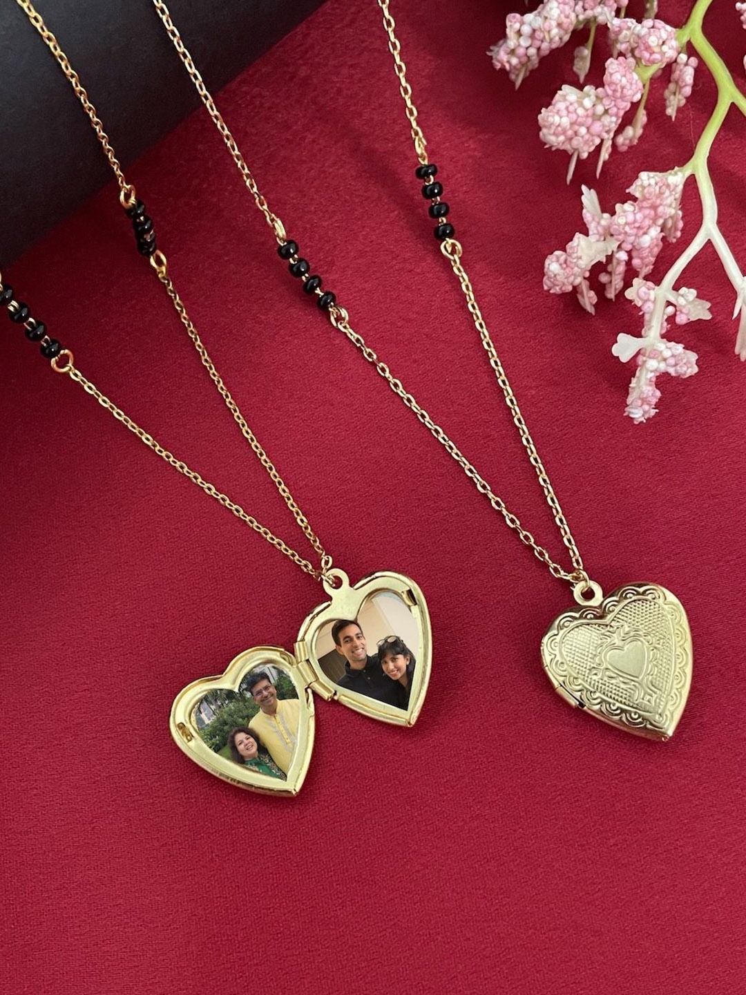 

Digital Dress Room Gold-Plated Heart Photo-Frame Pendant Mangalsutra