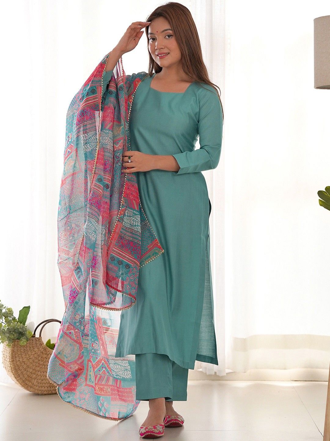 

Ariya Prints Women Regular Kurta with Trousers & With Dupatta, Blue
