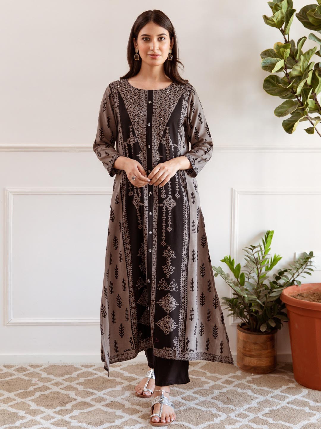 

Kaftanize Ethnic Motifs Printed Beads and Stones A-Line Kurta With Trousers, Grey