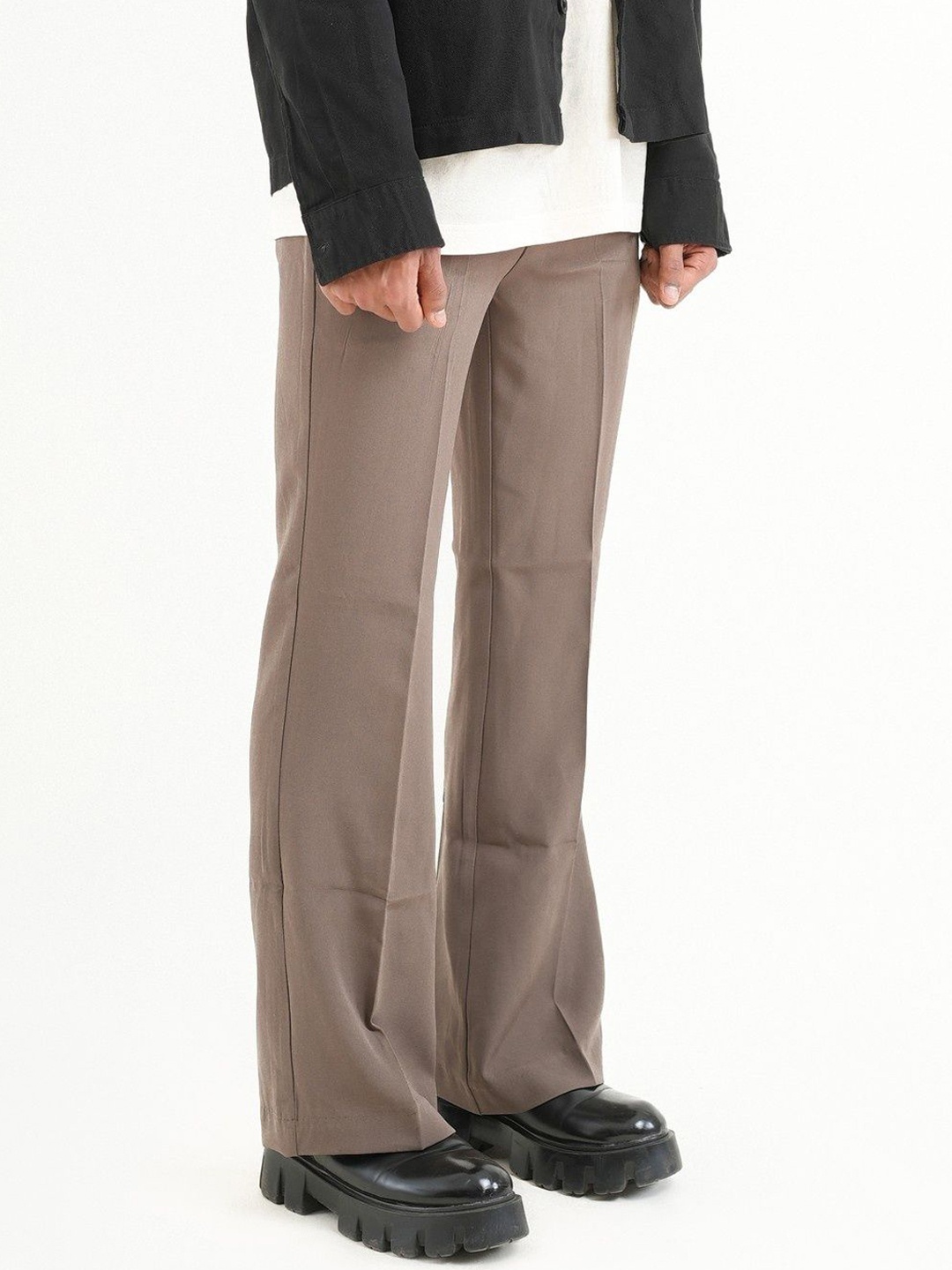 

Main Character India Men Relaxed Easy Wash Cotton Korean Pants, Brown