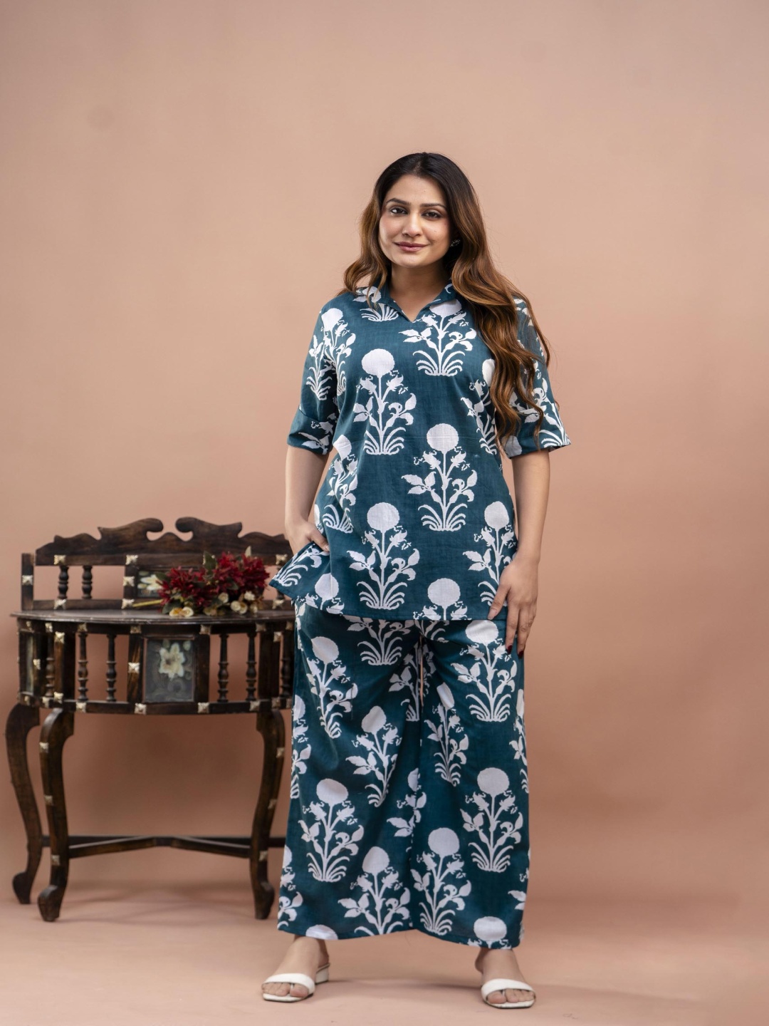 

POSHART FASHION AS UNIQUE AS YOU ARE Floral Printed Regular Top with Trousers, Green