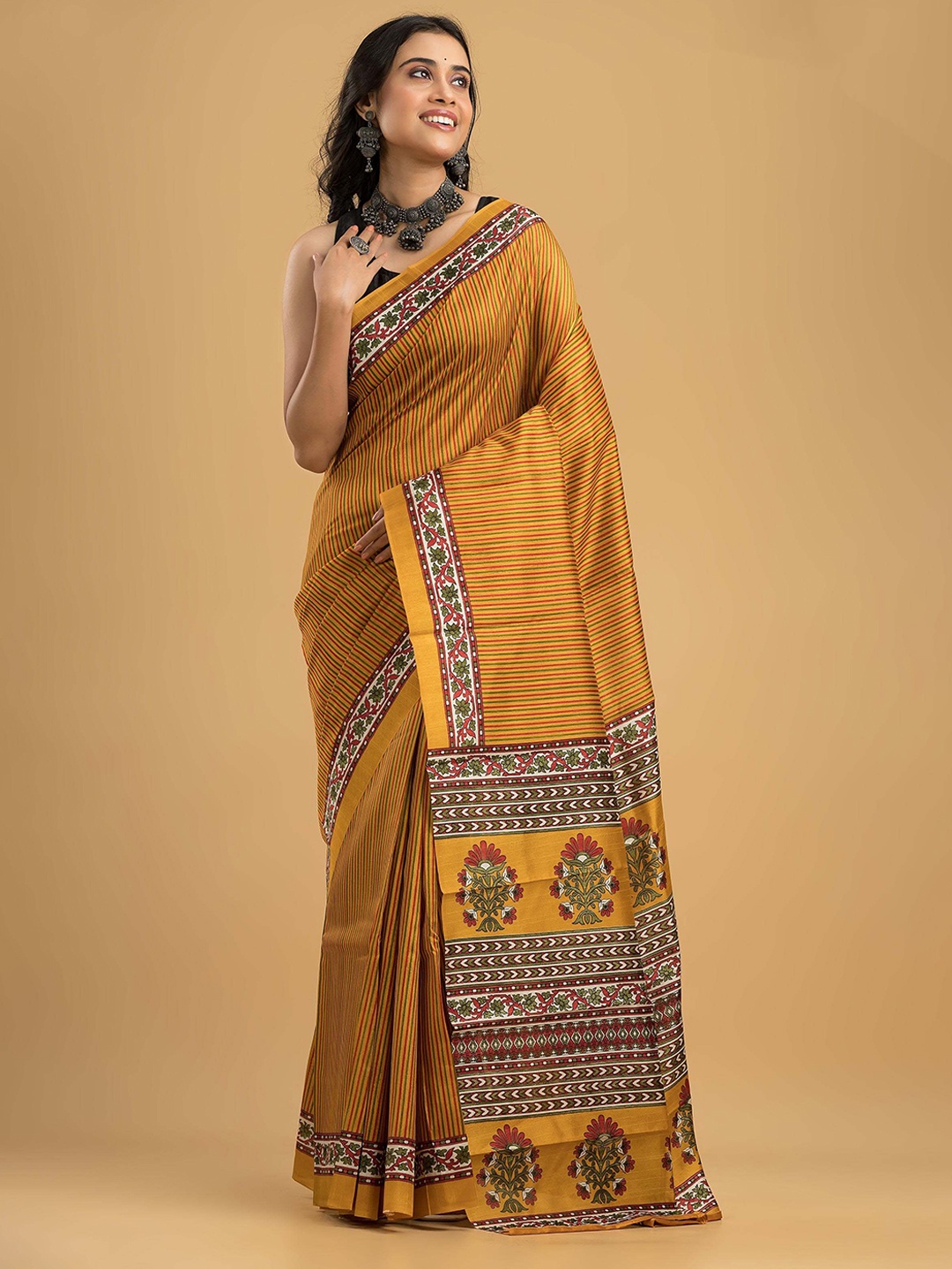 

Dheu Striped Block Print Saree, Gold