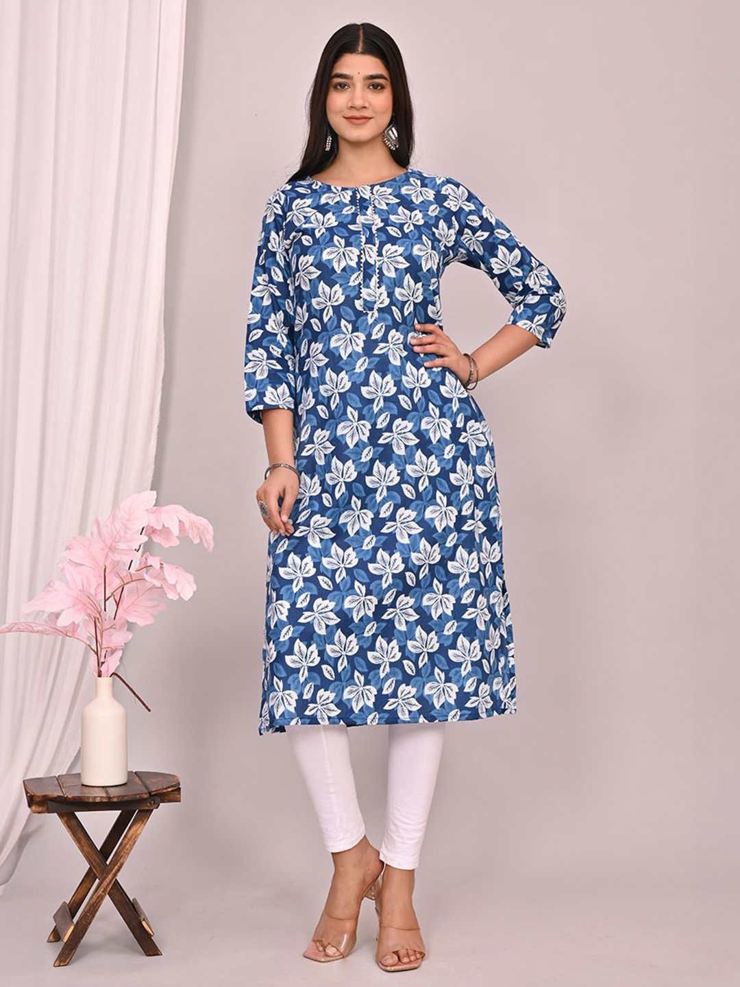 

FABRU Floral Printed Round Neck Pure Cotton Straight Kurta, Blue