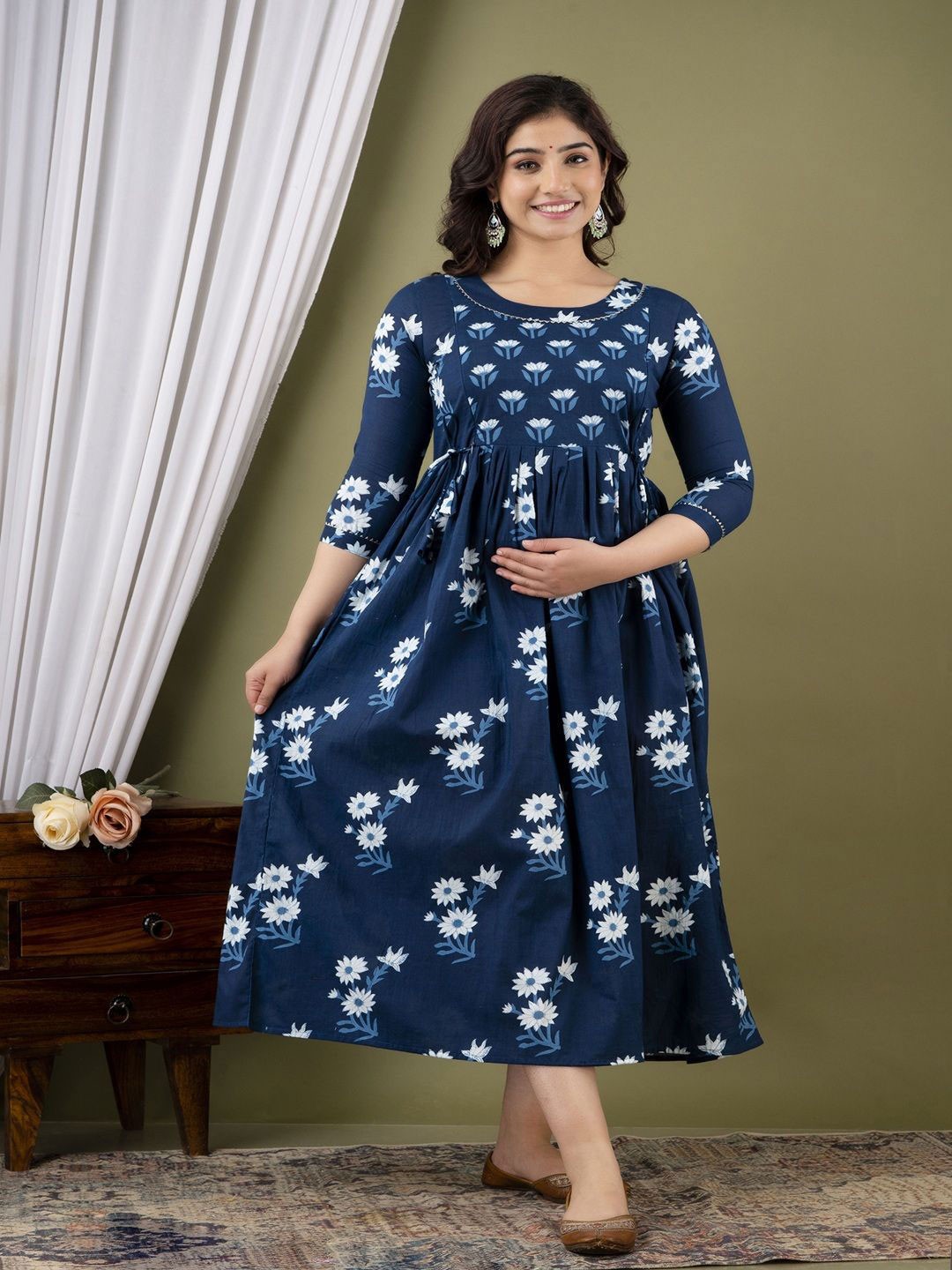 

Tulsiram Floral Printed Pure Cotton Maternity Ethnic Dresses, Blue