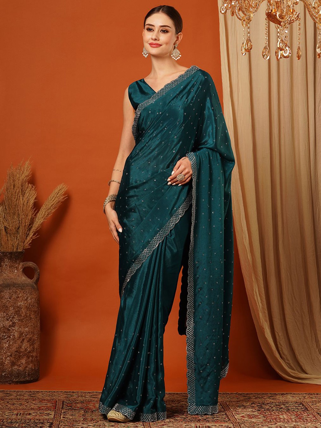 

VILLAGIUS Embellished Beads and Stones Pure Silk Banarasi Saree, Teal