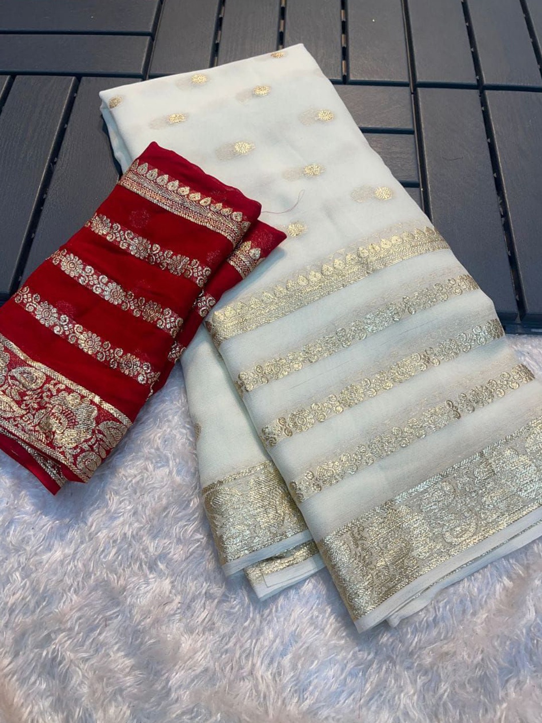 

PAYAL CREATION Striped Zari Pure Georgette Saree, White