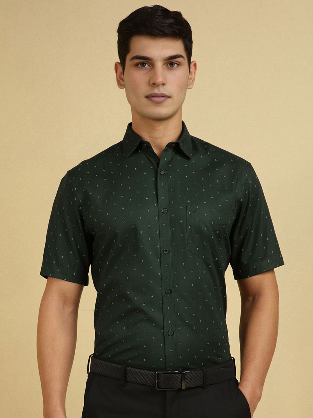 

Allen Solly Men Slim Fit Spread Collar Micro Ditsy Printed Cotton Formal Shirt, Green