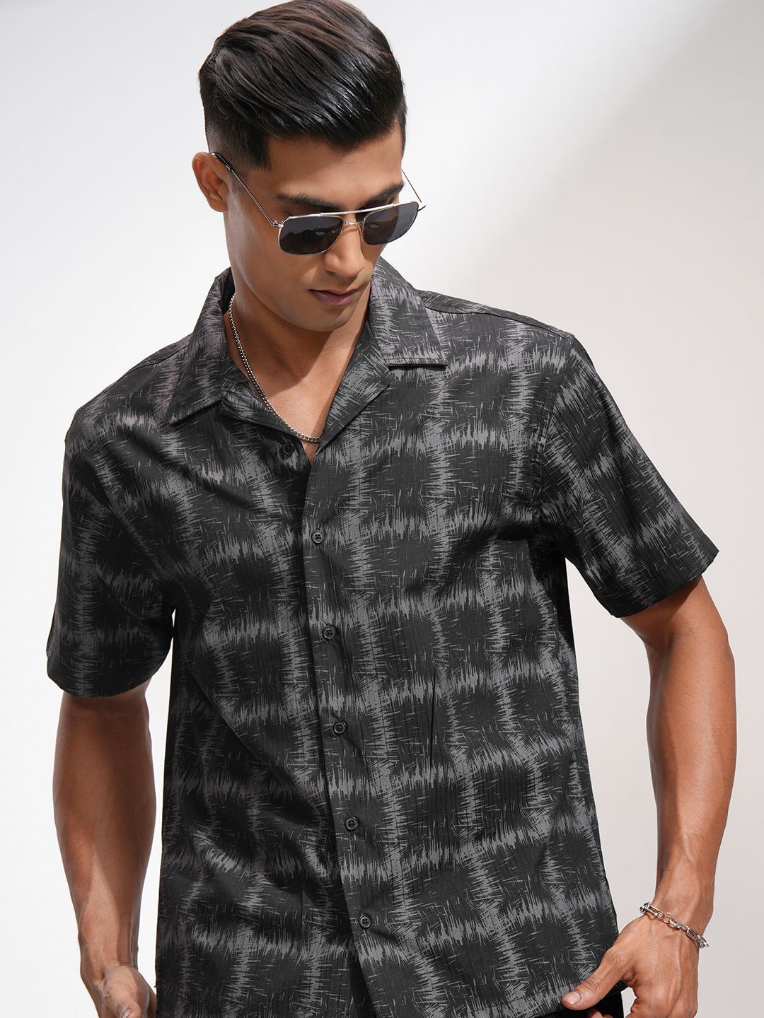 

HIGHLANDER Men Printed Relaxed Shirt, Black