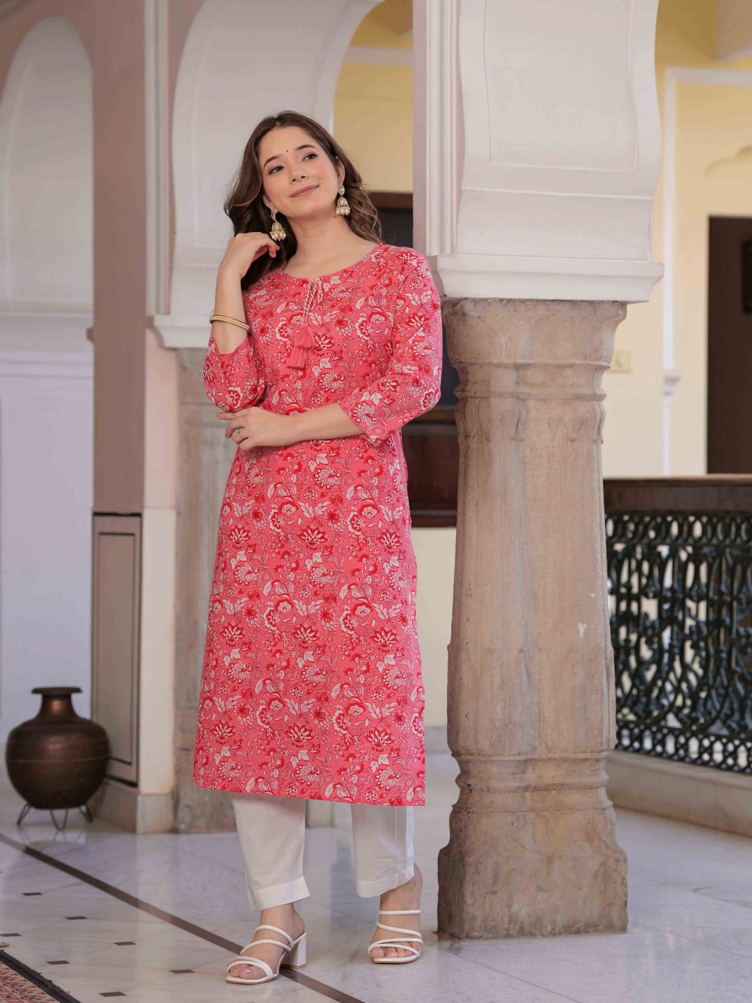 

BKApparels Women Ethnic Motifs Printed Sequinned Kurta, Pink