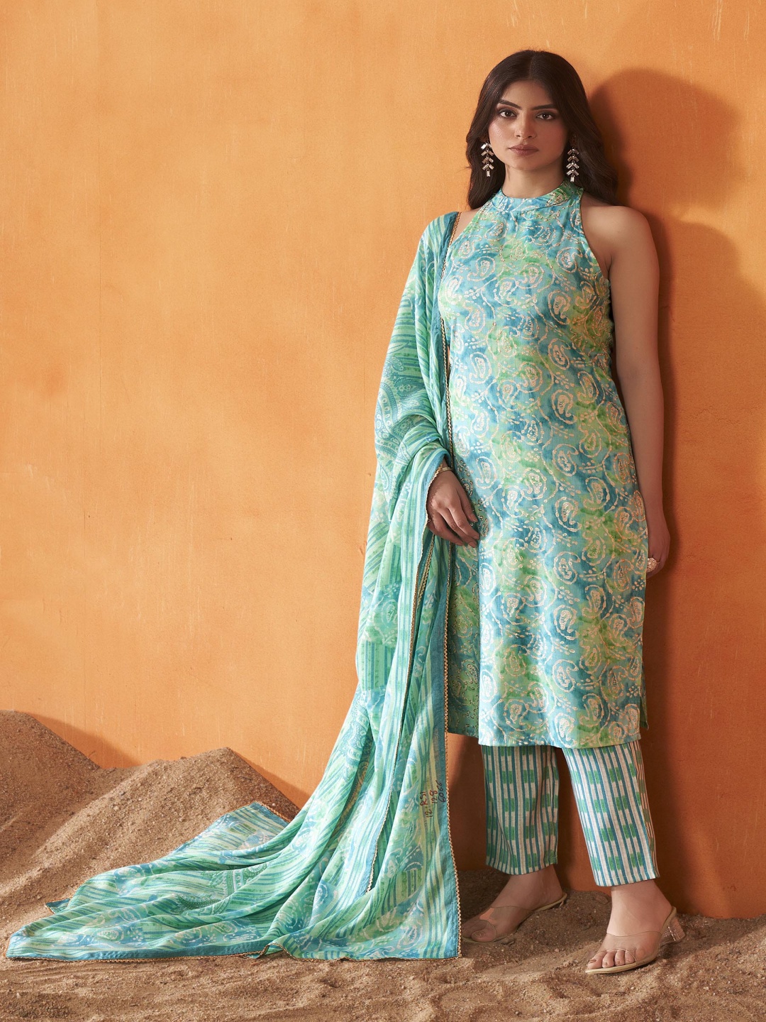 

Anouk Paisley Printed Printed Halter Neck Straight Kurta With Trousers And Dupatta, Blue