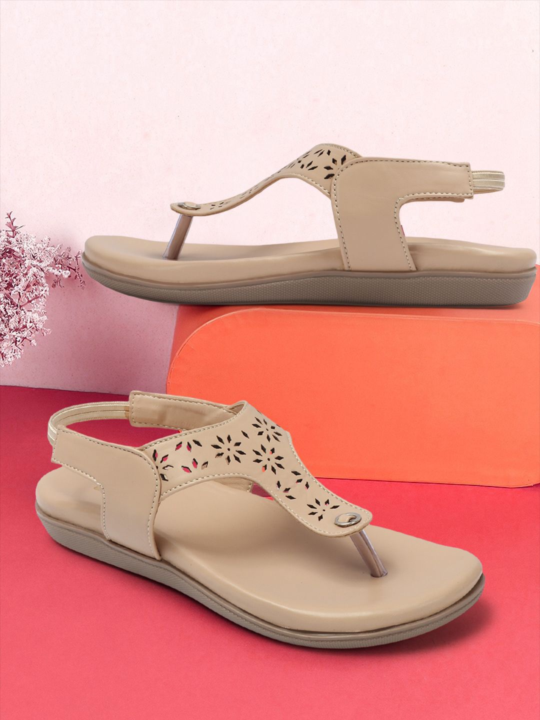 

Colo Women T-Strap Flats, Cream