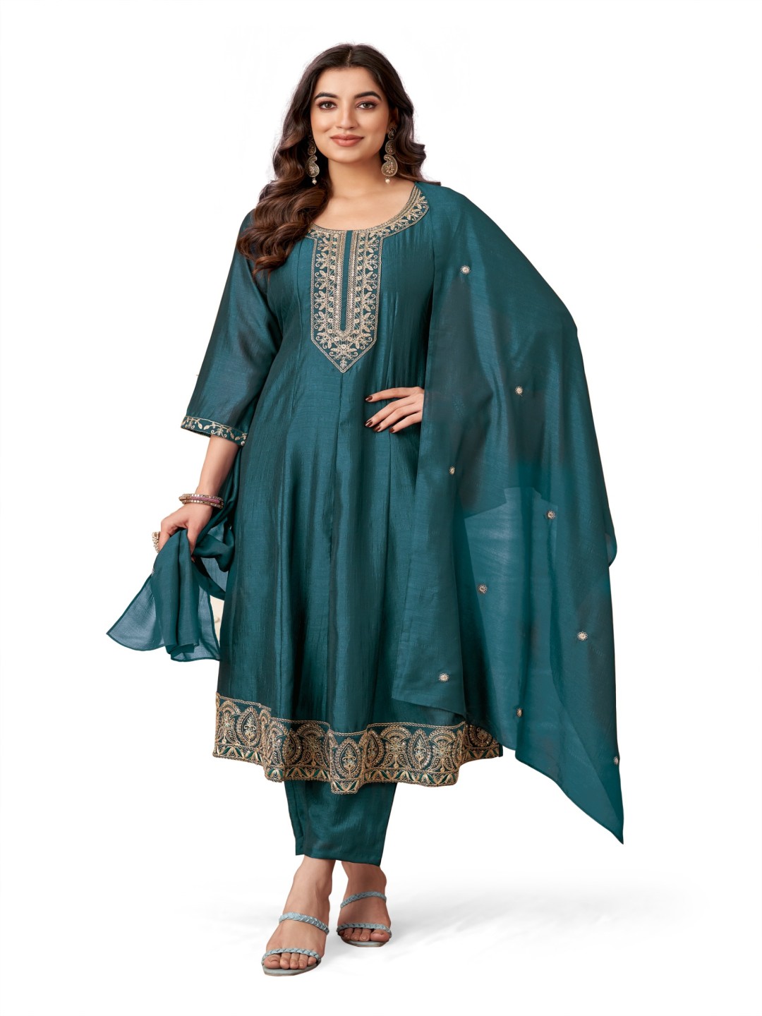 

FABZOO Women Floral Embroidered Regular Sequinned Kurta with Trousers & With Dupatta, Teal