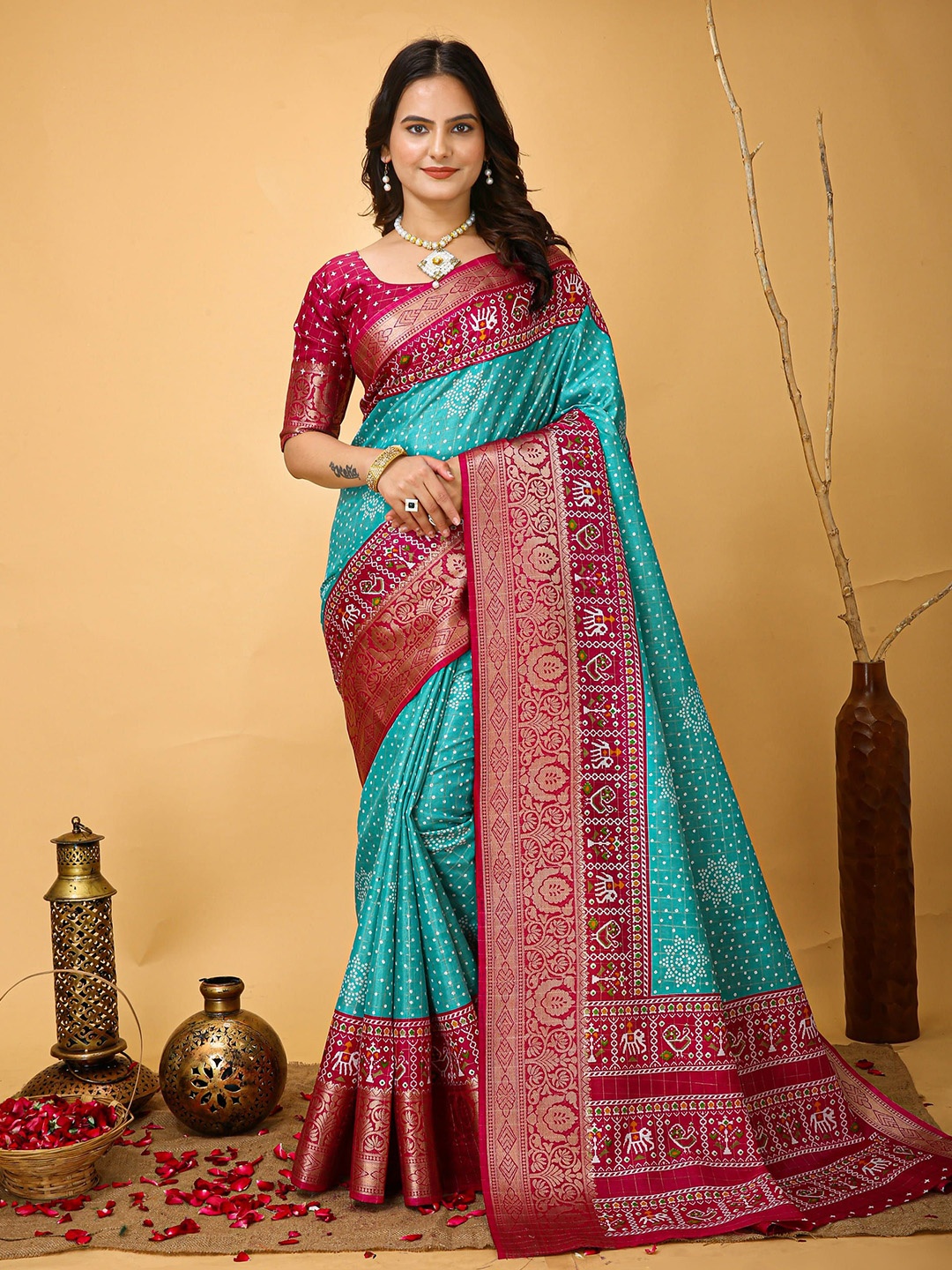 

KAYOMMI Woven Design Bandhani Zari Kanjeevaram Saree, Blue