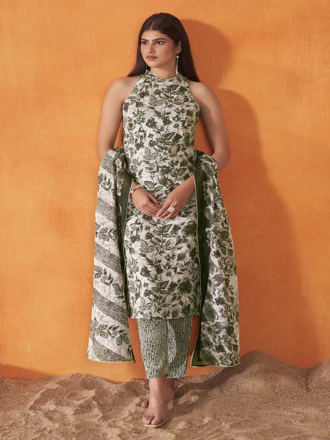 

Anouk Floral Printed Round Neck Straight Kurta with Trousers And Dupatta, Olive