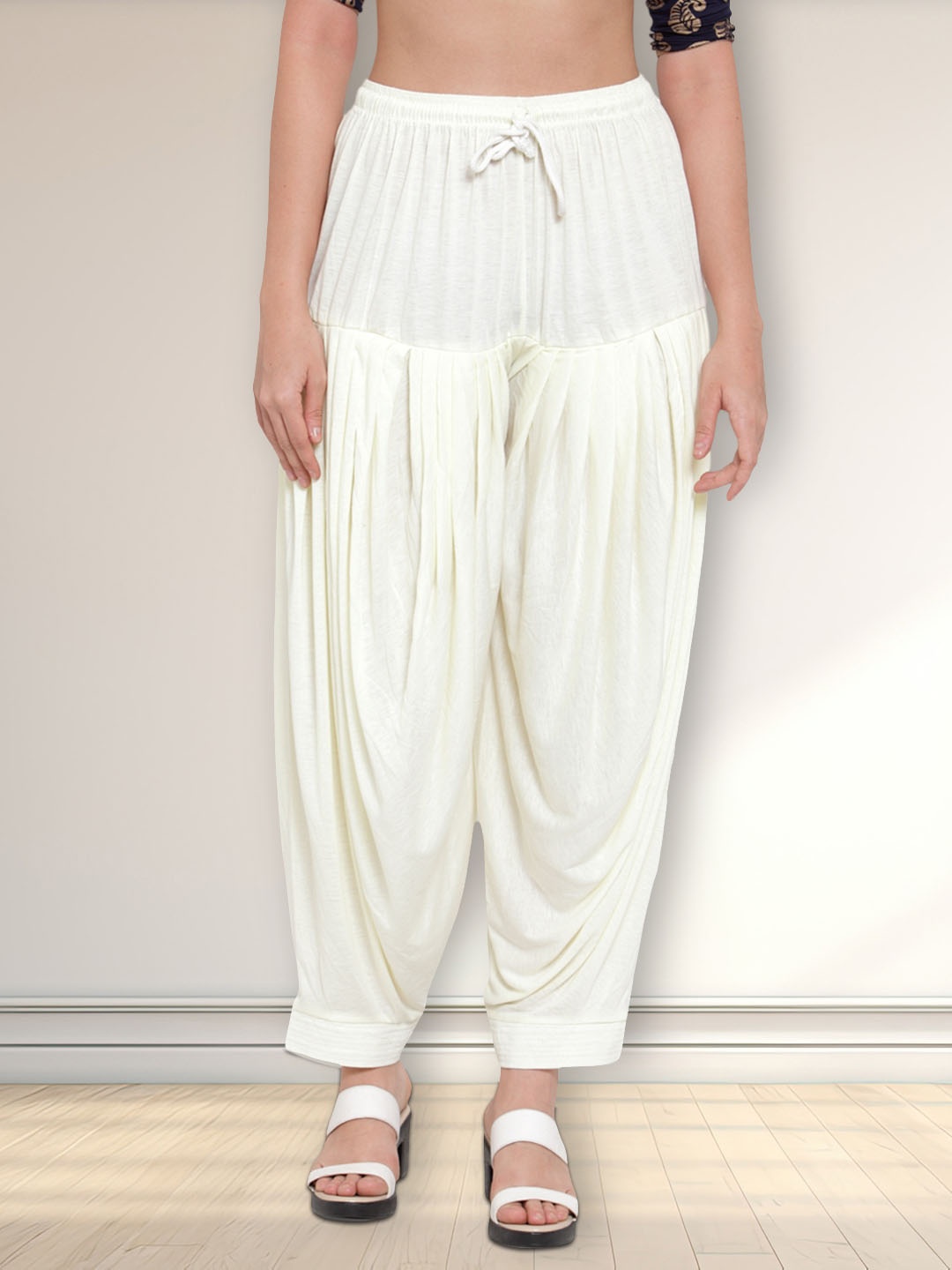 

Jinfo Mid-Rise Patiala, Off white