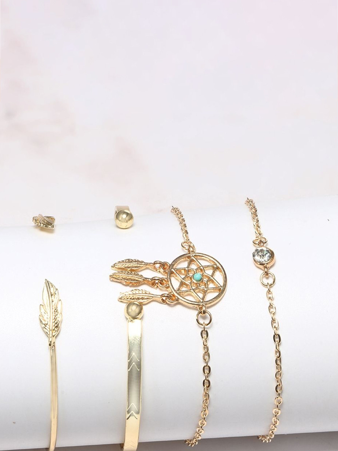

Celestique Women 4 Link Bracelet, Gold