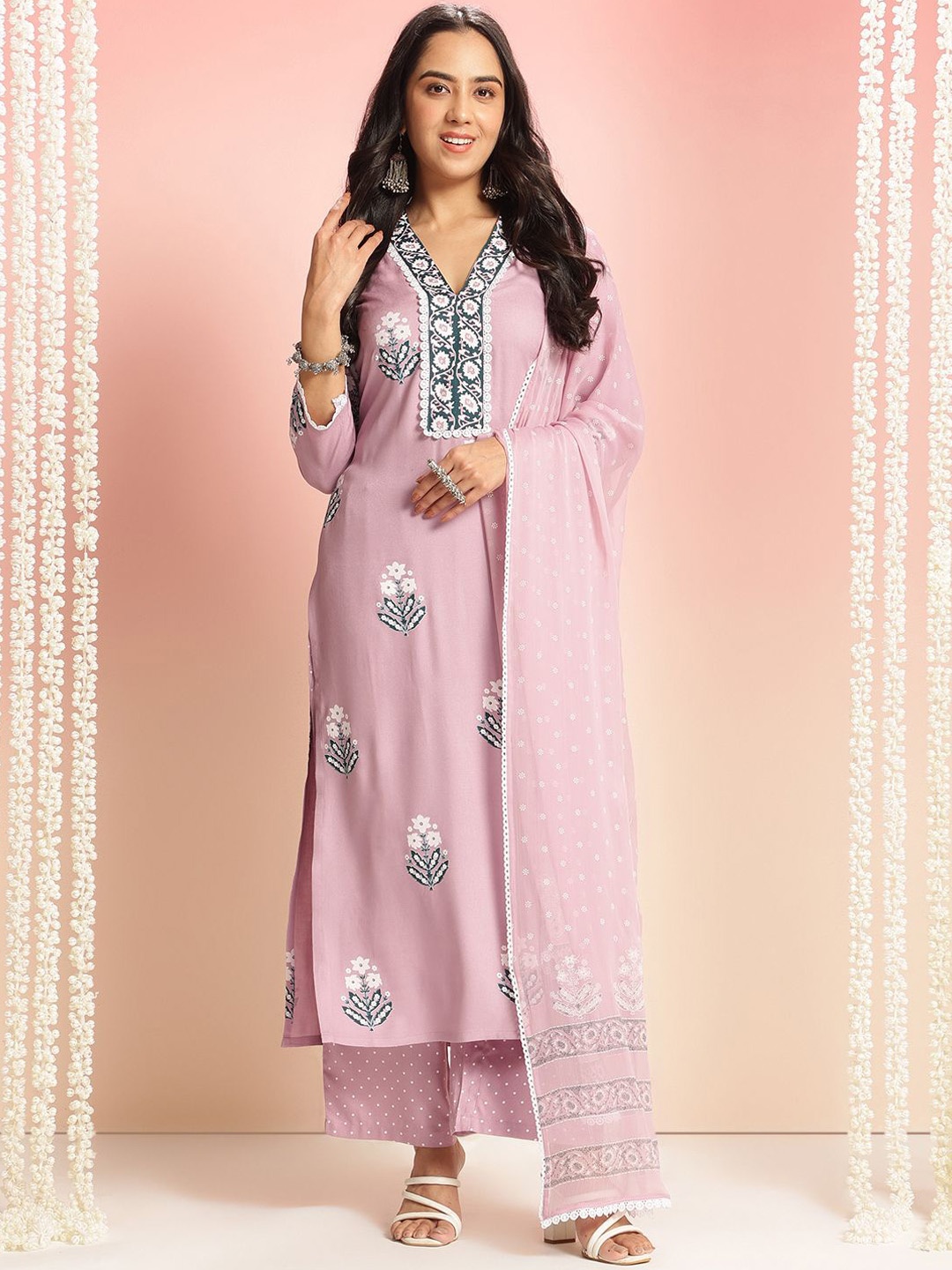

GoSriKi Women Floral Printed Regular Kurta with Palazzos & With Dupatta, Purple