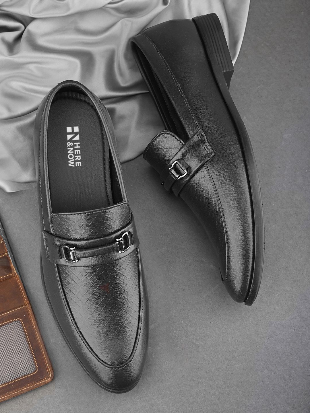 

HERE&NOW Men Formal Loafers Shoes, Black