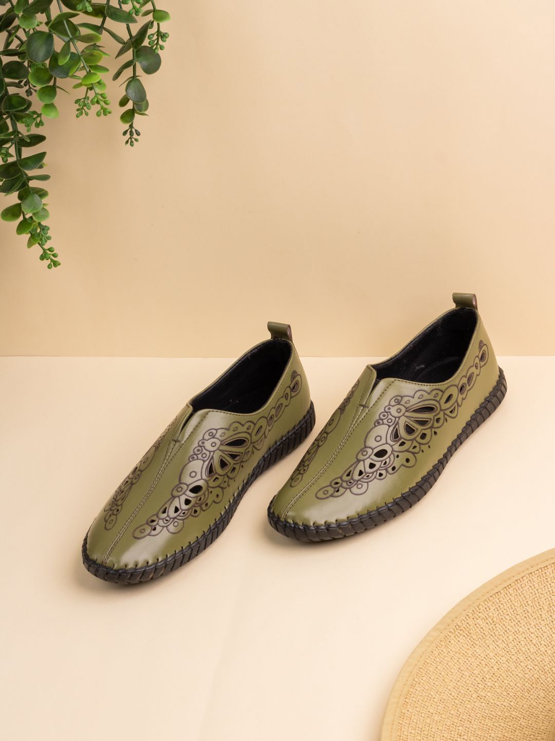 

Inc 5 Women Printed Loafers, Green