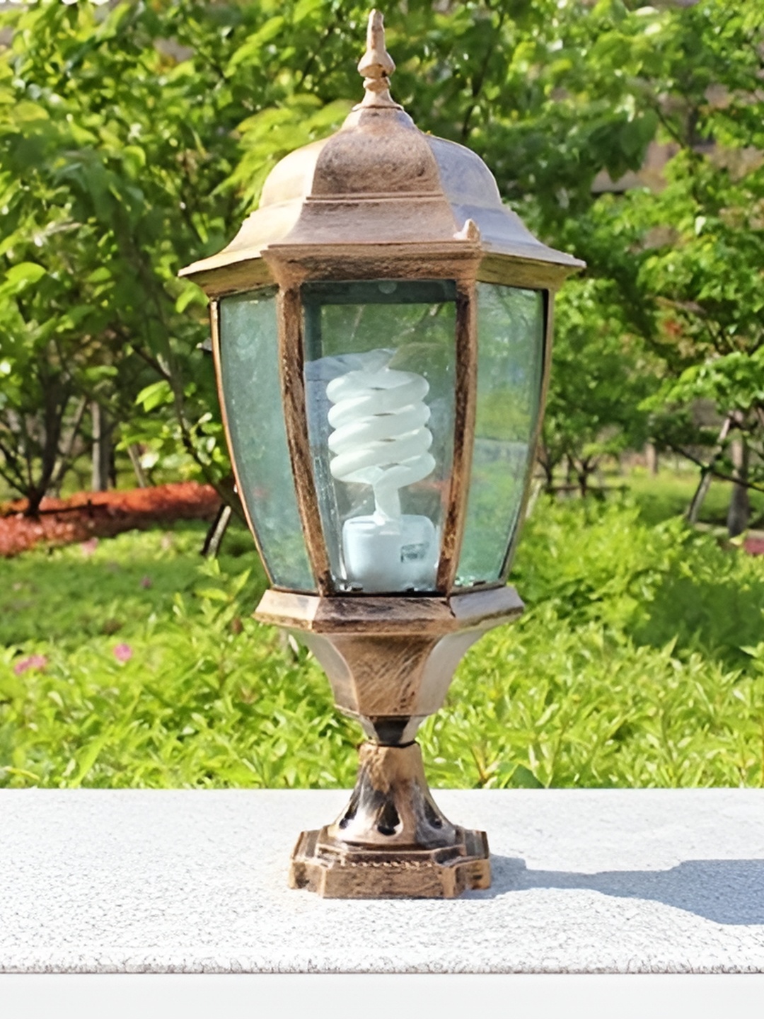 

Areezo Elegant Gold Toned Bell Shaped Antique Outdoor Waterproof Metal Gate Light