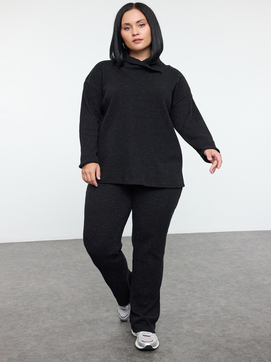 

Trendyol Shawl Neck Sweatshirt And Trouser, Black