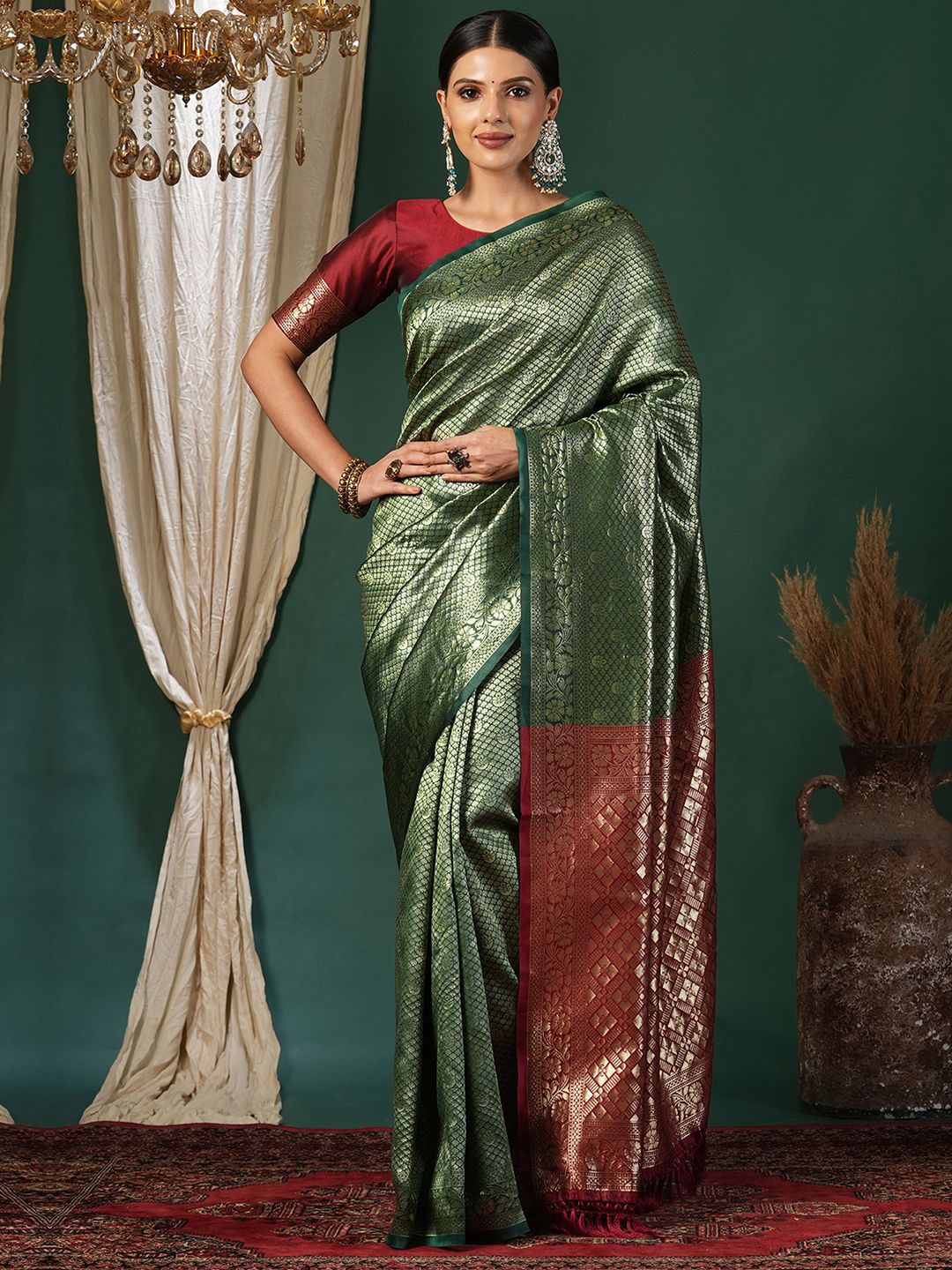 

KALINI Woven Design Zari Banarasi Saree, Green