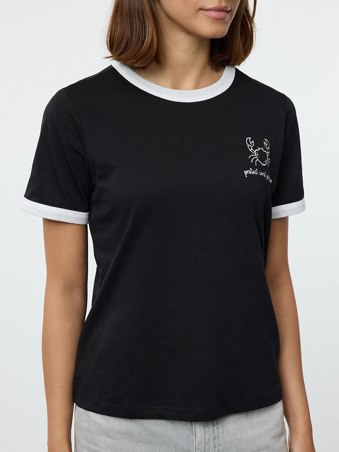 

Trendyol Women Typography Pockets T-shirt, Na