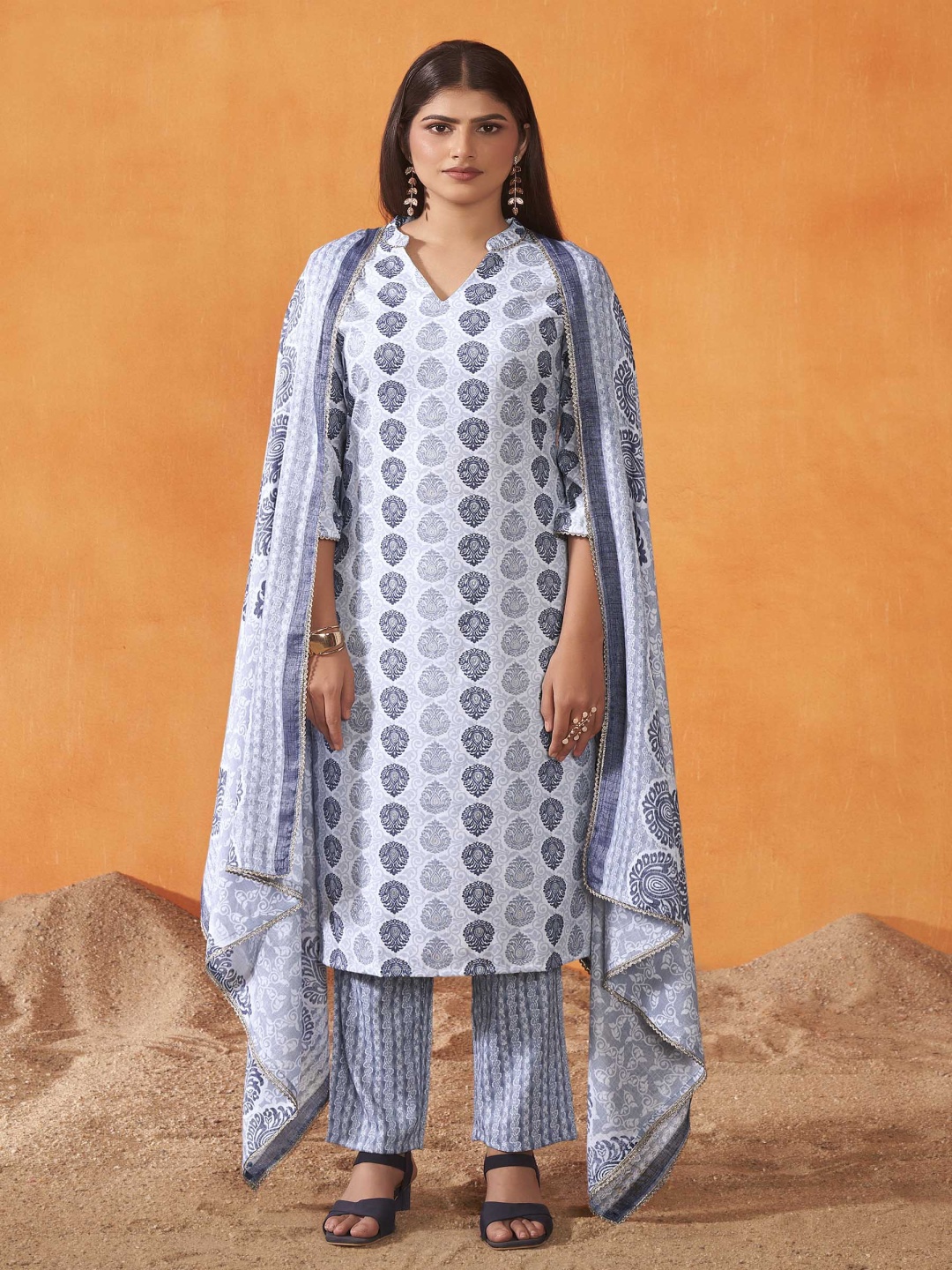 

Anouk Ethnic Motifs Printed Straight Kurta With Trouser And Dupatta, White