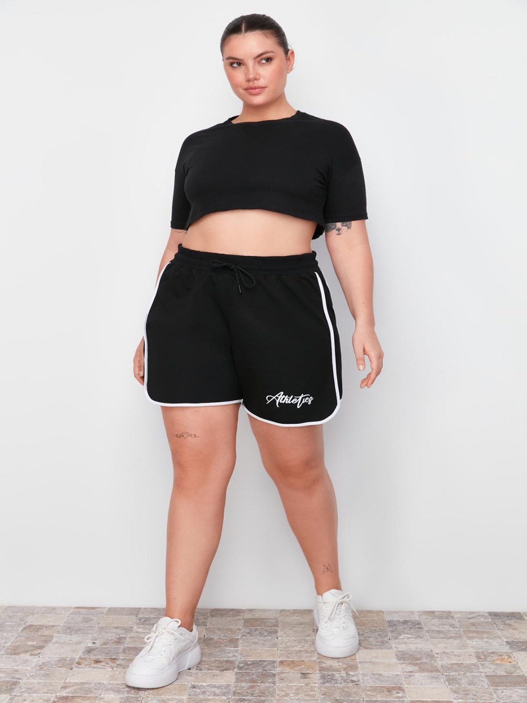 

Trendyol Women Plus Size Sports Shorts, Black