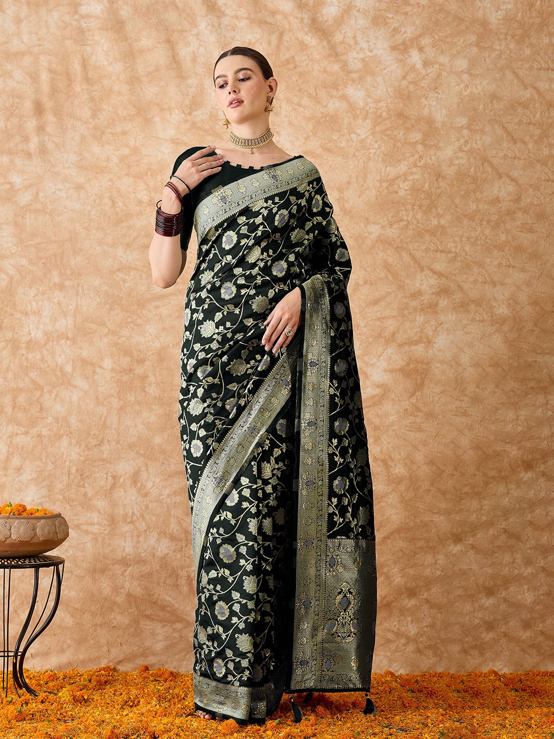 

Maroosh Woven Design Zari Banarasi Saree, Black